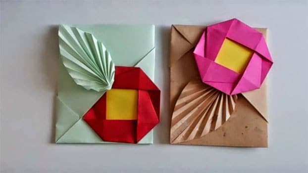 sobre origami con flor